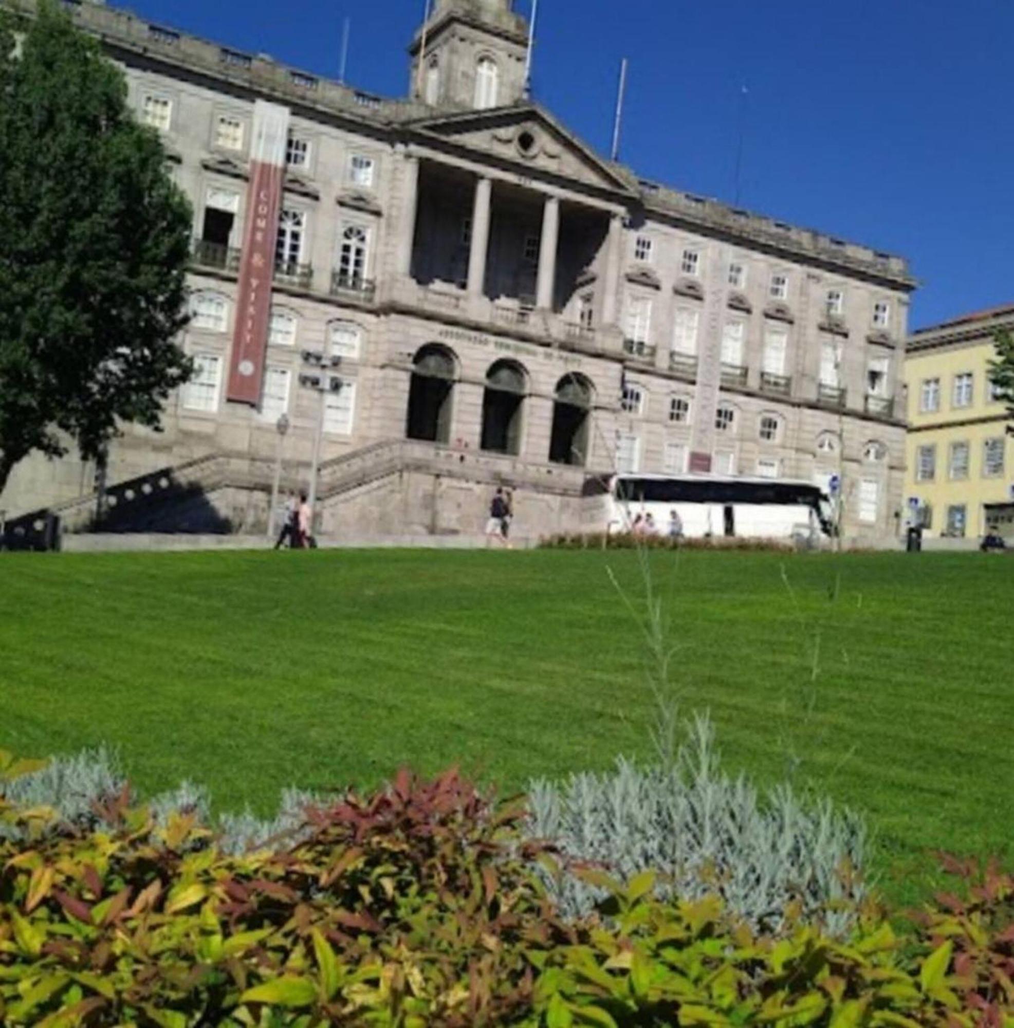 Apartament Cosy In The Heart Of 40 Sqm Modern Amenities Porto